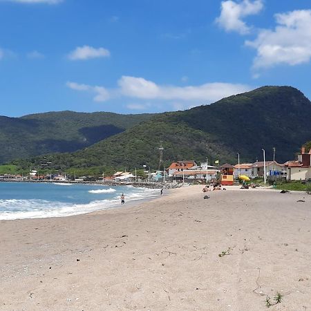 Chale Praia Da Armacao Florianópolis Kültér fotó