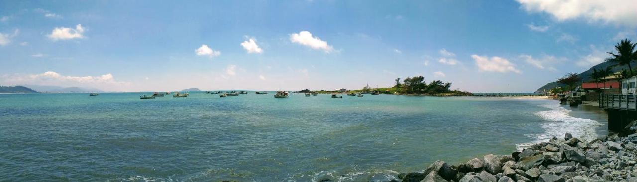 Chale Praia Da Armacao Florianópolis Kültér fotó